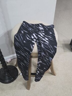 Kids Black & Gray Patterned Leggings